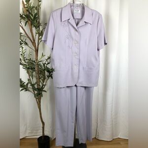 Alfred Dunner Flower Detail Lavender Short-Sleeve Pantsuit Set Sz 16/18 (V1)